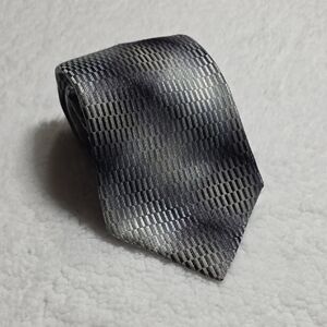 Kenneth Cole Silver and Gray Textured Tie